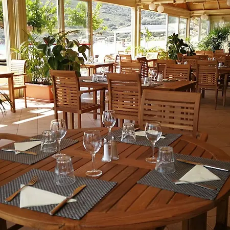 Hotel-restaurant Marina Di Lava - Grand Ajaccio 아피에토