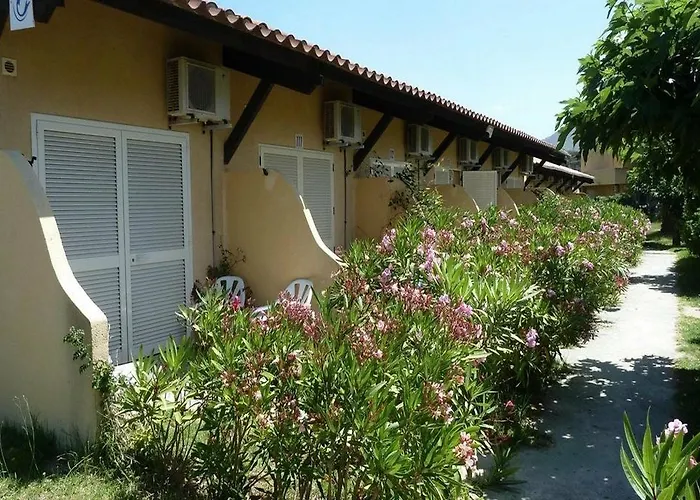 Hôtel-restaurant Marina Di Lava - Grand Ajaccio Hotel