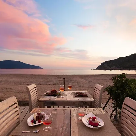 Hotel-restaurant Marina Di Lava - Grand Ajaccio Appietto