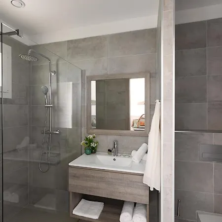 Hotel-restaurant Marina Di Lava - Grand Ajaccio Appietto