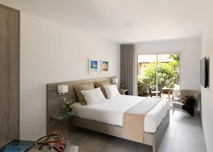 Hotel-restaurant Marina Di Lava - Grand Ajaccio Hotel Appietto