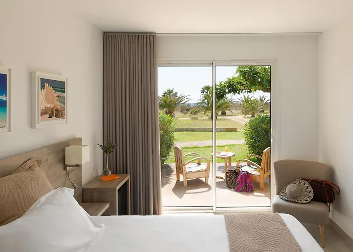 Hotel-restaurant Marina Di Lava - Grand Ajaccio Hotel Appietto