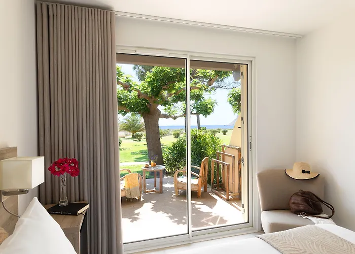 Hotel-restaurant Marina Di Lava - Grand Ajaccio 3* Appietto