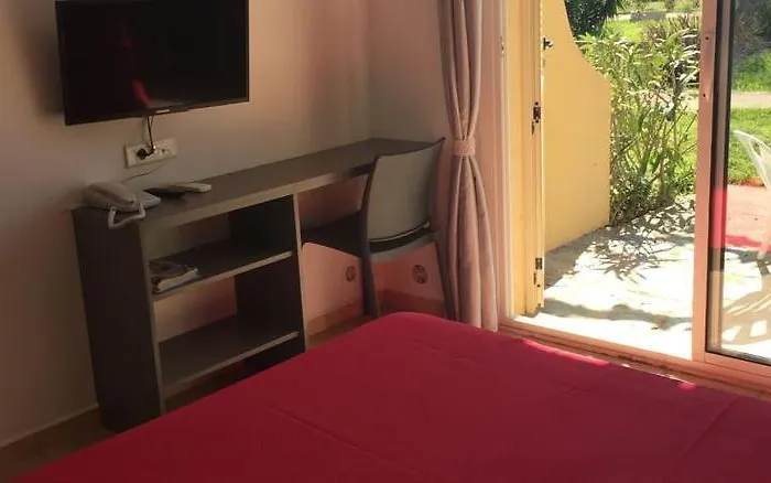 Hotel-restaurant Marina Di Lava - Grand Ajaccio Hotel